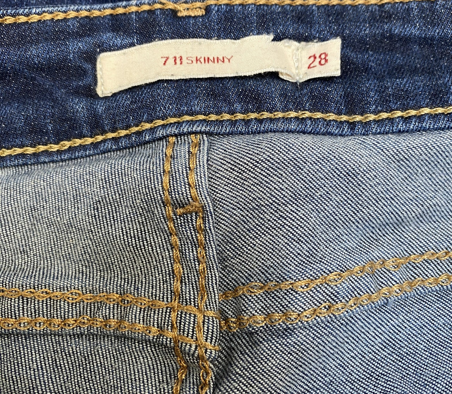 Levi's Jeans Fits as Womens 29" Wasit Blue Denim Medium Wash 5-Pocket 711 Skinny