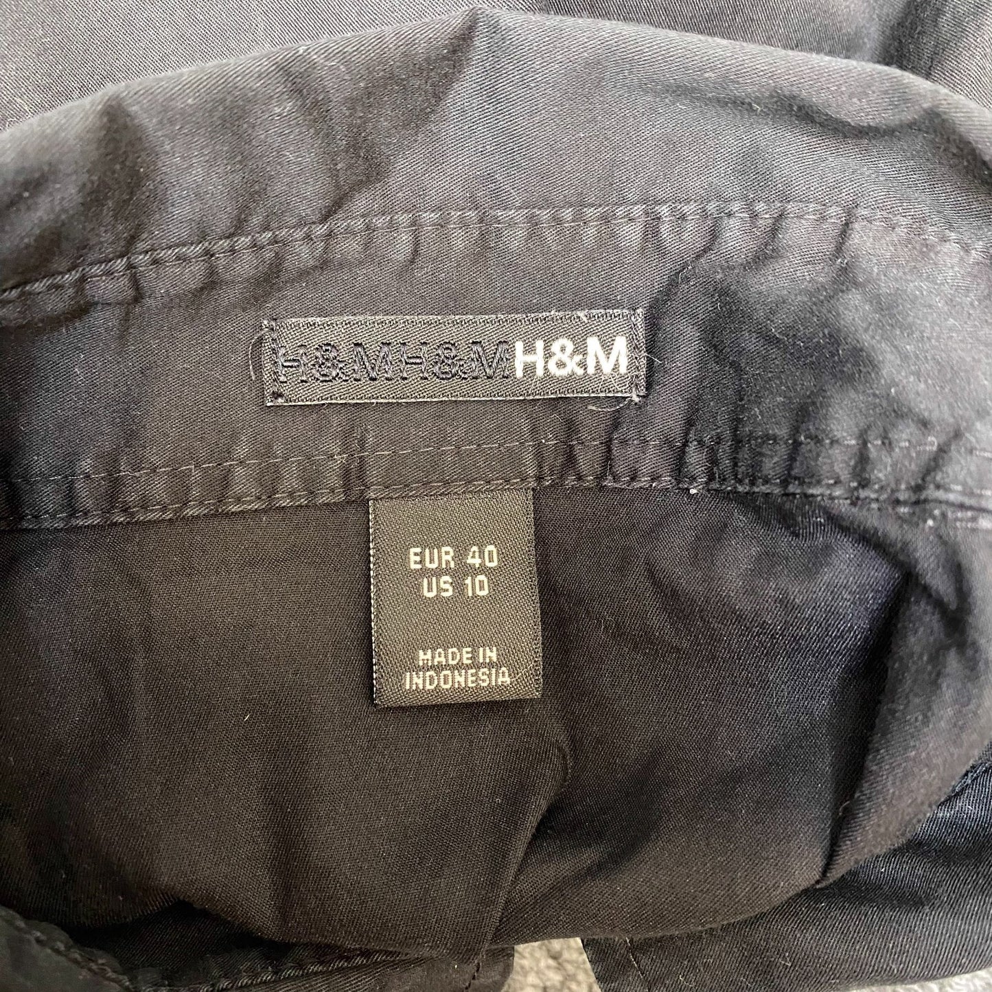 H&M Shirt Top Womens S Black Solid Long Sleeve Collared Button Down Comfort