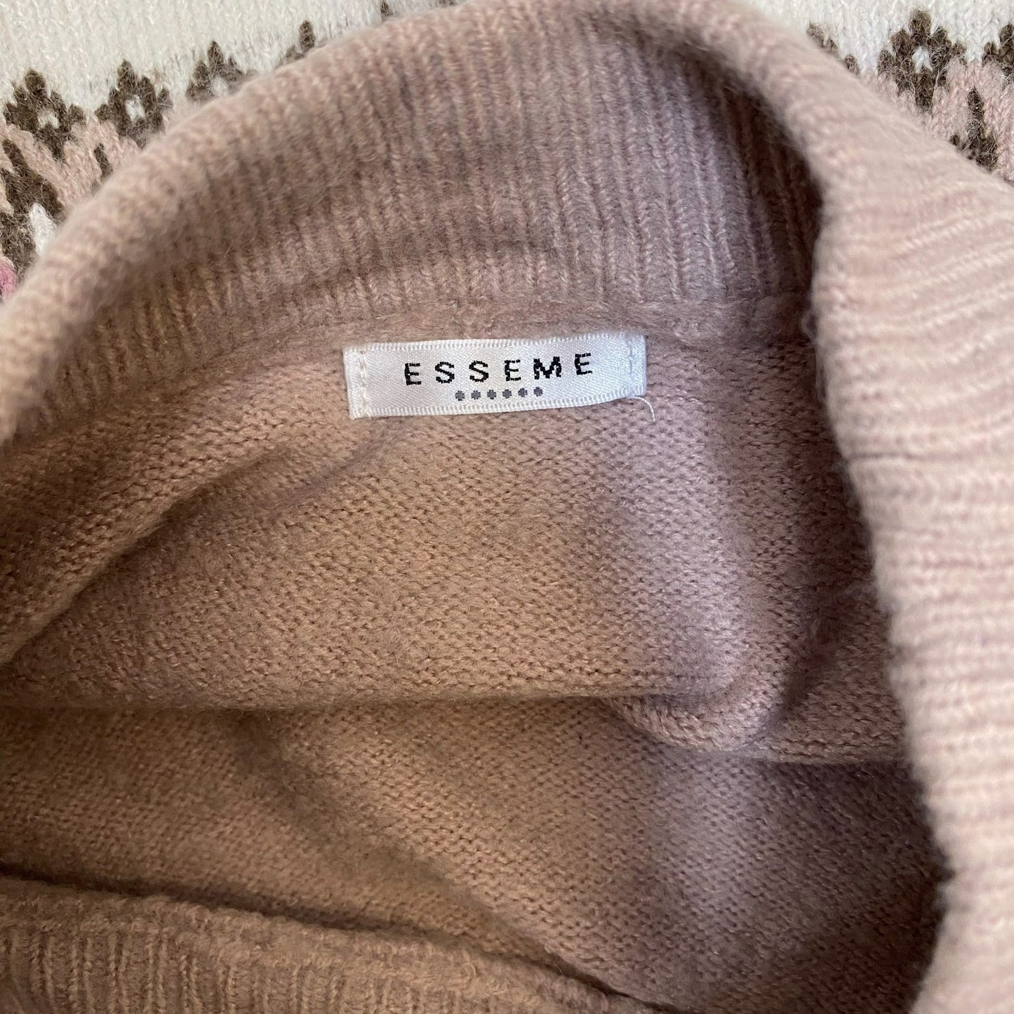 Esseme Jumper Womens Medium White Pink Fair Isle Nordic Knit Winter Holiday