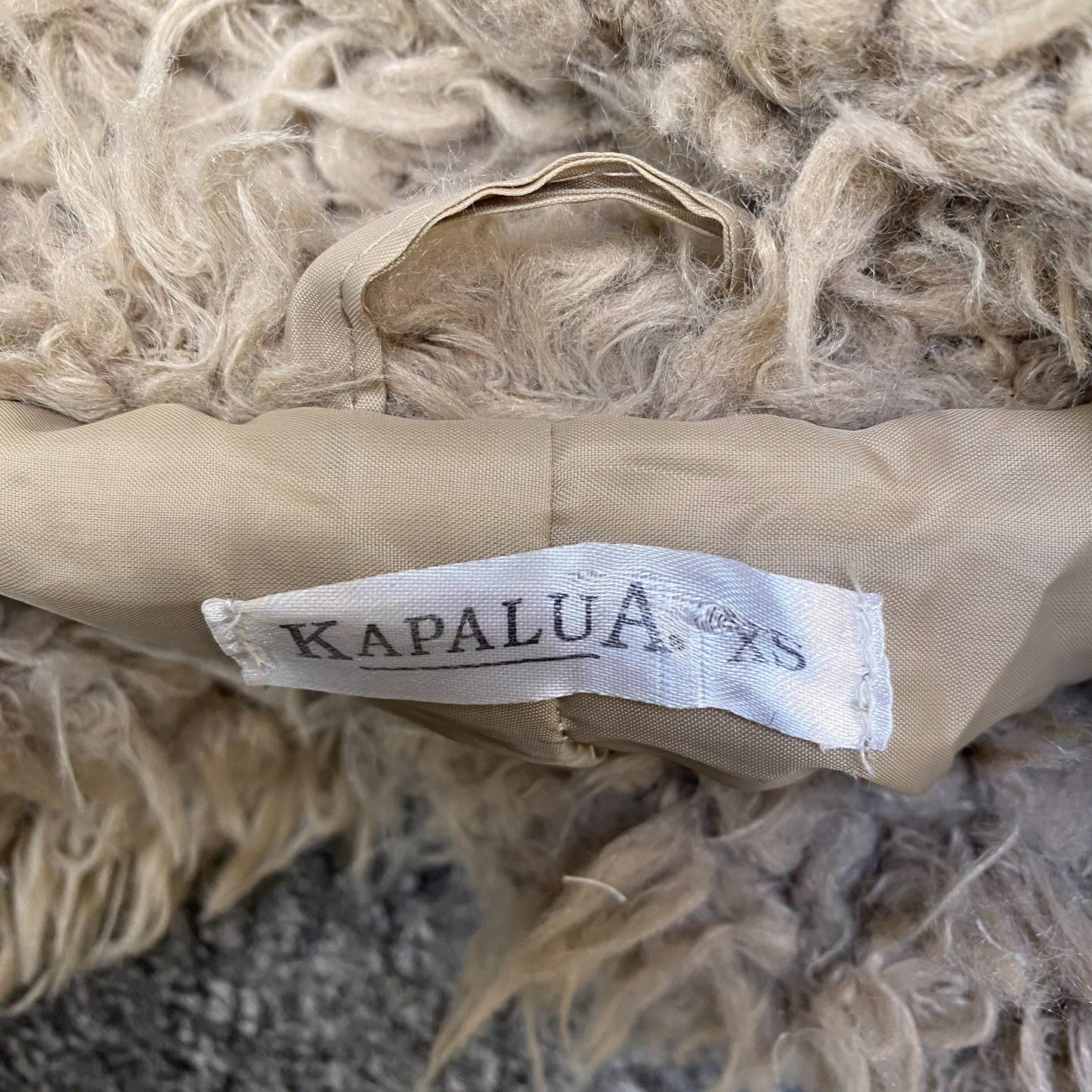 Kapalua Faux Fur Coat Womens XS Beige Lined Fuzzy Winter Long Sleeve Collared