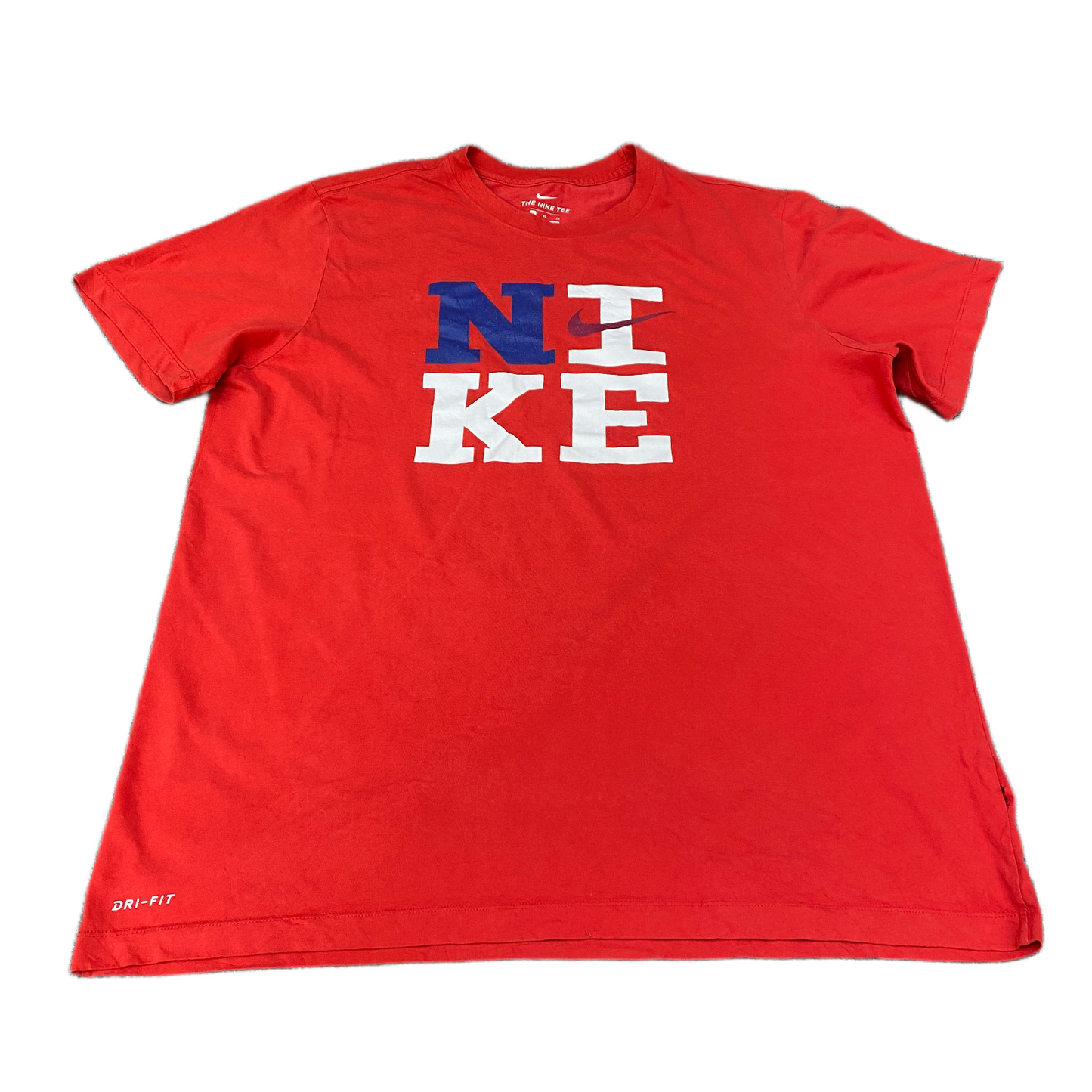 Nike T-Shirt Women XL Red Dri-Fit Graphic Camisa Short Sleeve Crew Neck Pullover