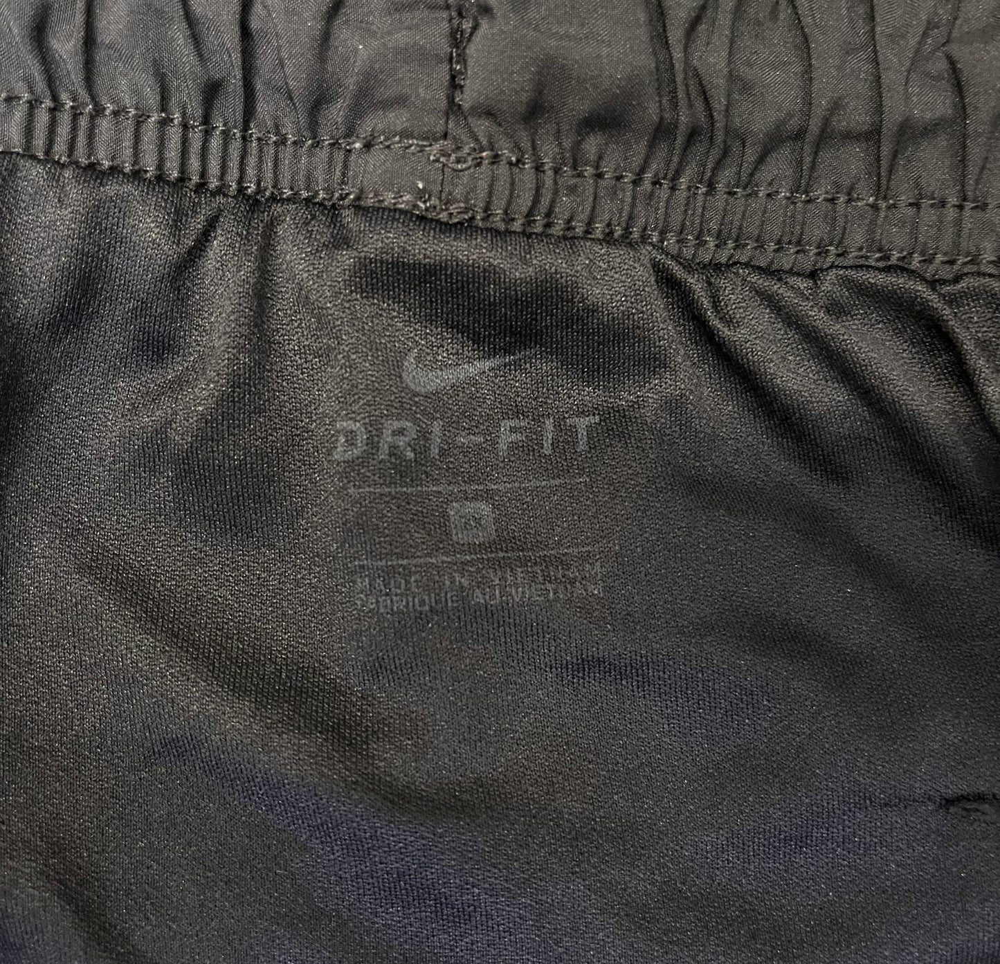 Nike Running Shorts Fits as Womens 2XL 37" Waist Black Mesh Panels Dolphin Hem